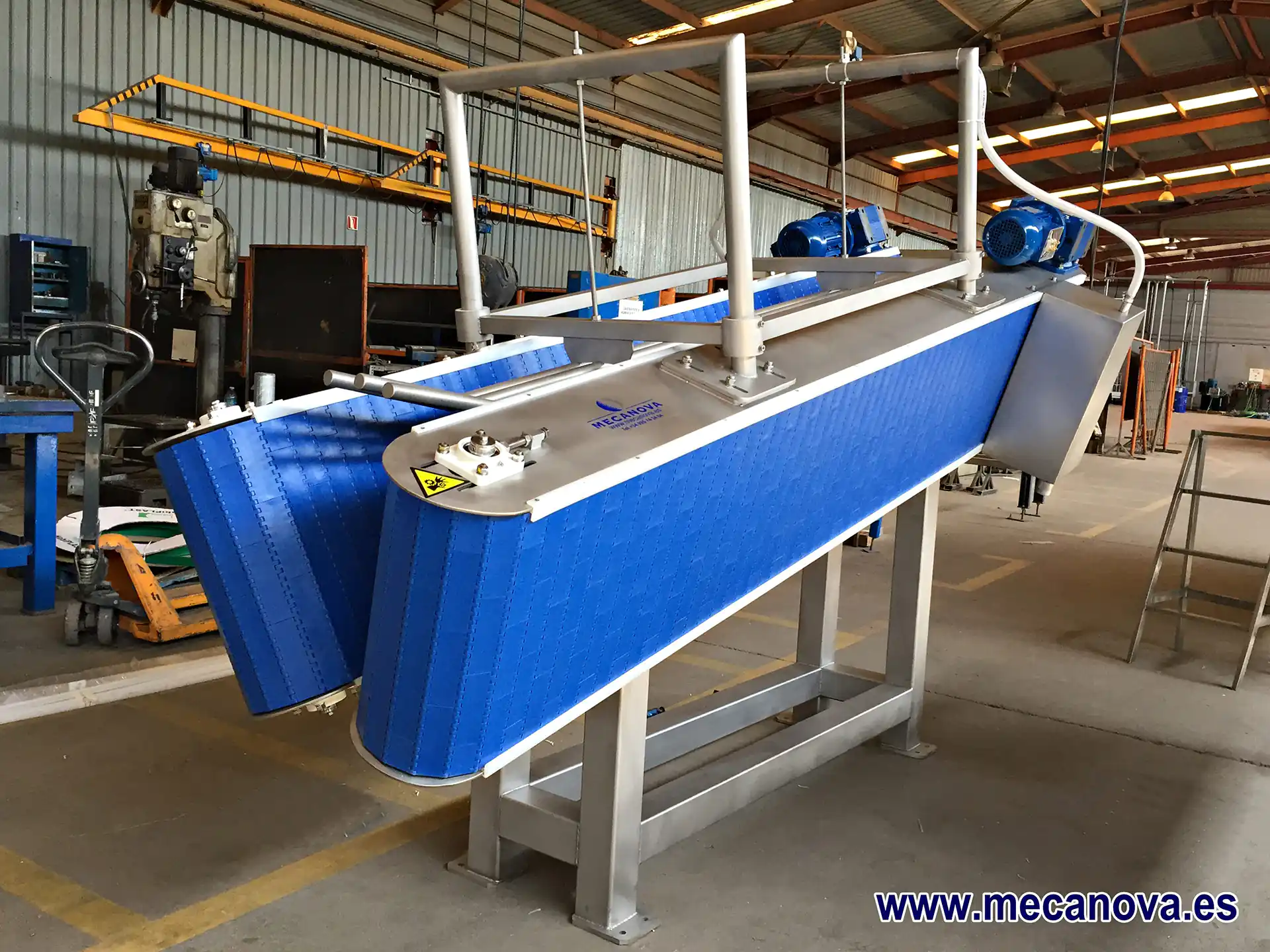 restrainer-ovino-auto-lavado-halal_MECANOVA