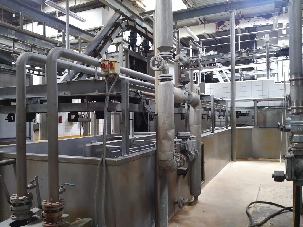 Schleppbrühtank-für-Schweine_MECANOVA_