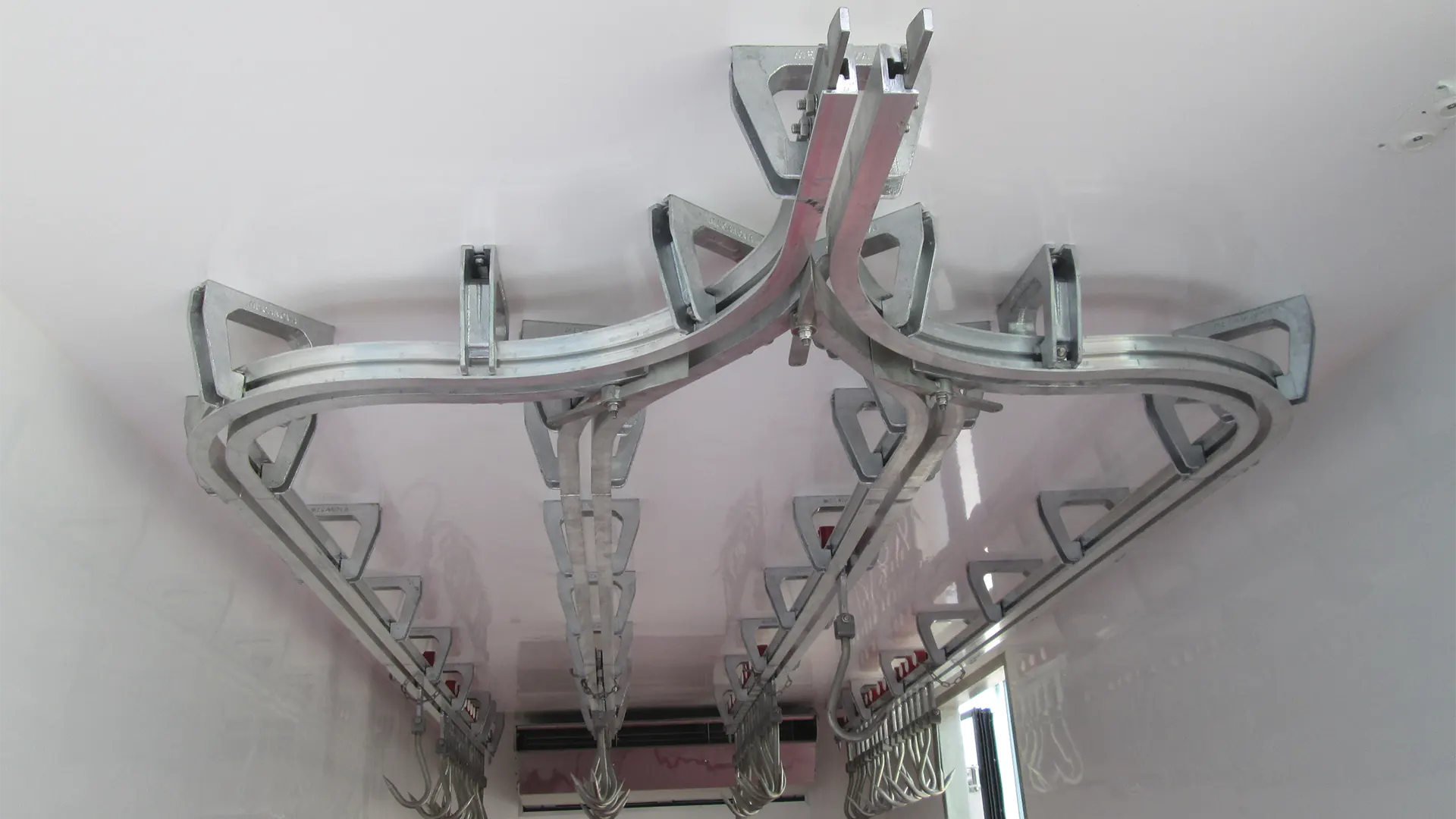 precio-carrileria-caja-camion Fleischschienen-Systeme_MECANOVA-